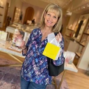 Meet your Posher, Suzie